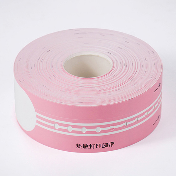 Applikationsscenarierna och de viktigaste f&ouml;rdelarna med sj&auml;lvh&auml;ftande armbandsetiketter 